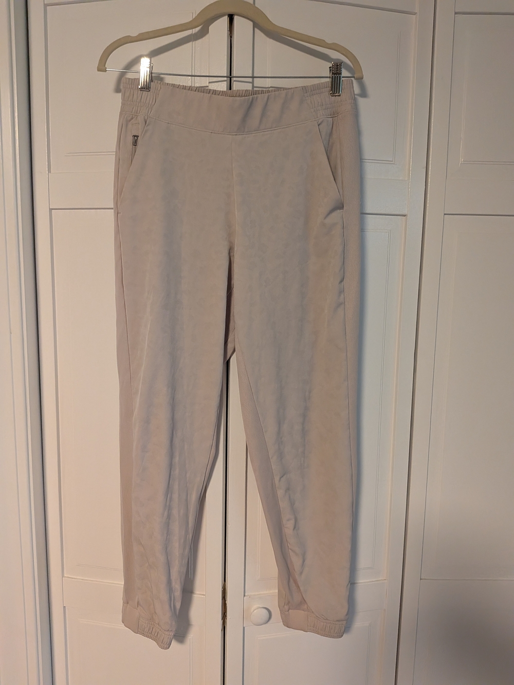 Athleta Neutral Beige Pull-On Joggers